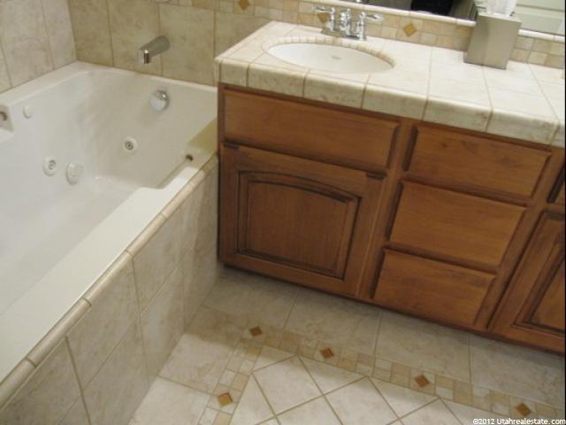 7194 S 420 E, Midvale, UT 84047 — photo 7