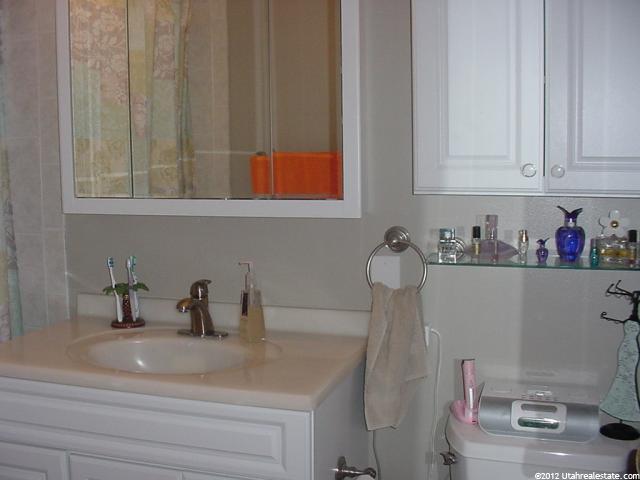 568 S Fowler Ave E, Ogden, UT 84404 — photo 9