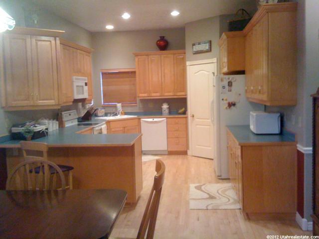2357 E Oak Ln, Layton, UT 84040 — photo 2