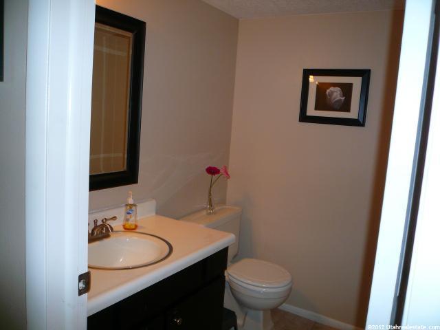 236 E 8355 S, Sandy, UT 84070 — photo 8