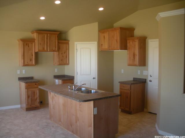 662 W 810 N, Tooele, UT 84074 — photo 2