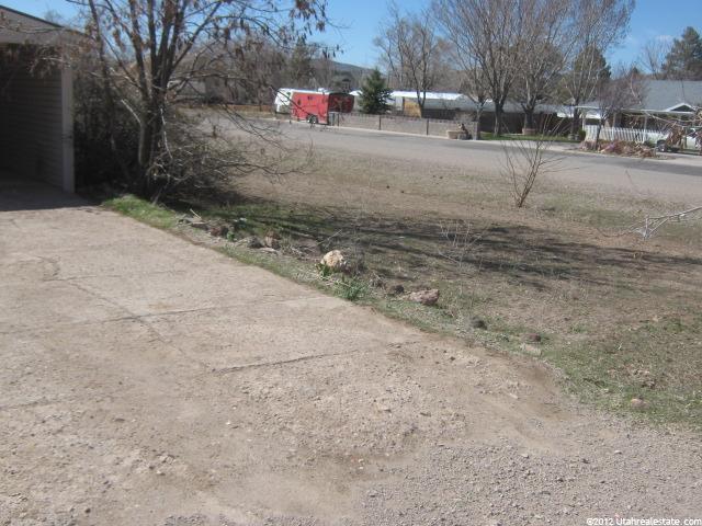 212 S 300 E, Enterprise, UT 84725 — photo 4