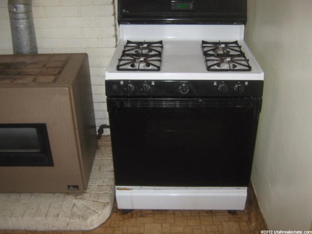212 S 300 E, Enterprise, UT 84725 — photo 8