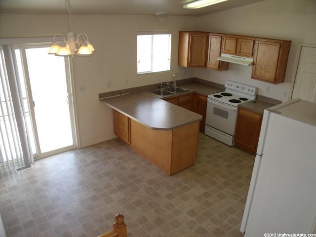 2084 N 2090 W, Clinton, UT 84015 — photo 2