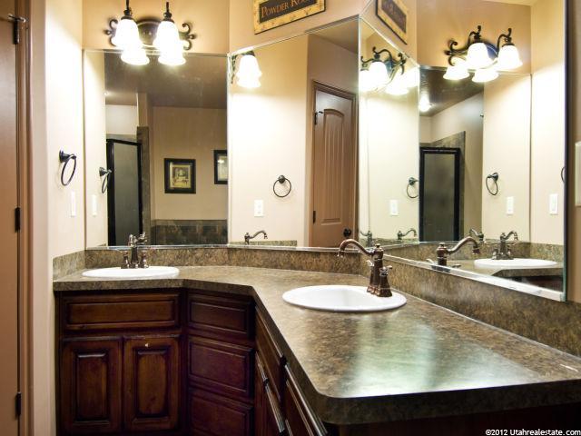 1696 S 2550 W, West Haven, UT 84401 — photo 10