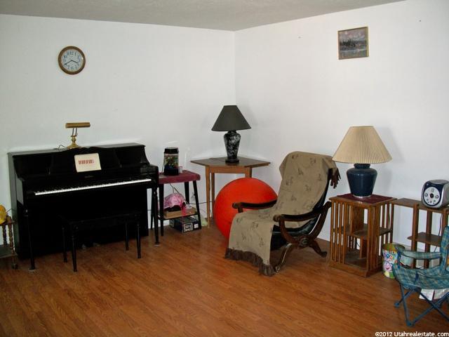 1015 N 2100 W, Layton, UT 84041 — photo 2