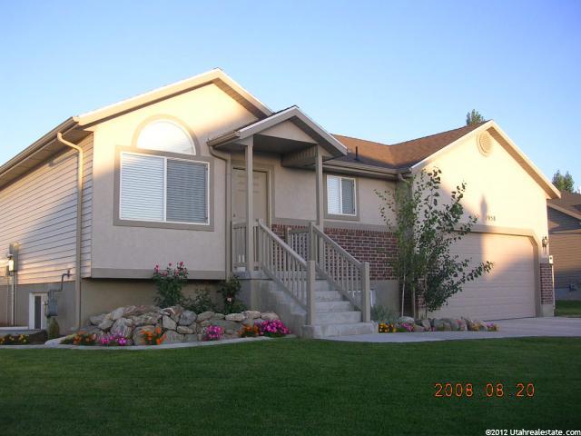 1958 N 2530 W, Clinton, UT 84015 — photo 2