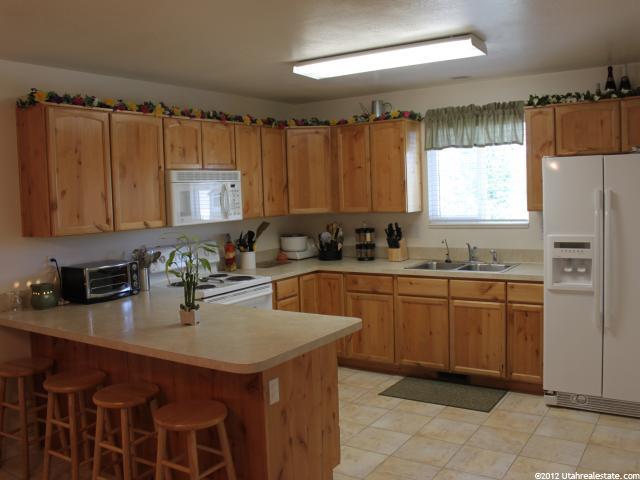 1958 N 2530 W, Clinton, UT 84015 — photo 6