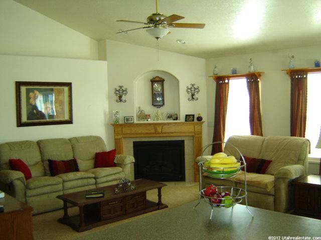 1341 N 2140 W, Clinton, UT 84015 — photo 3