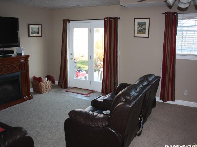 464 E Elise S, Sandy, UT 84070 — photo 9