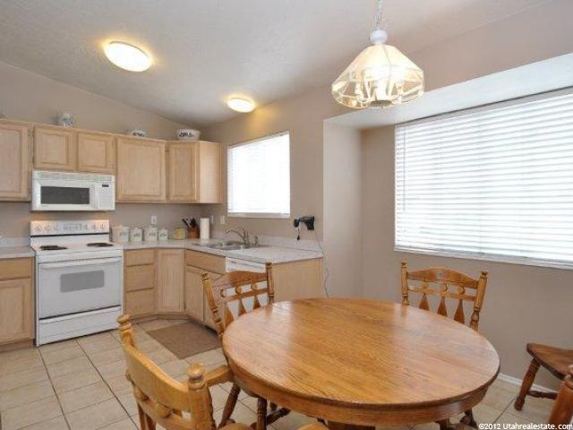 516 W 200 S, Clearfield, UT 84015 — photo 7