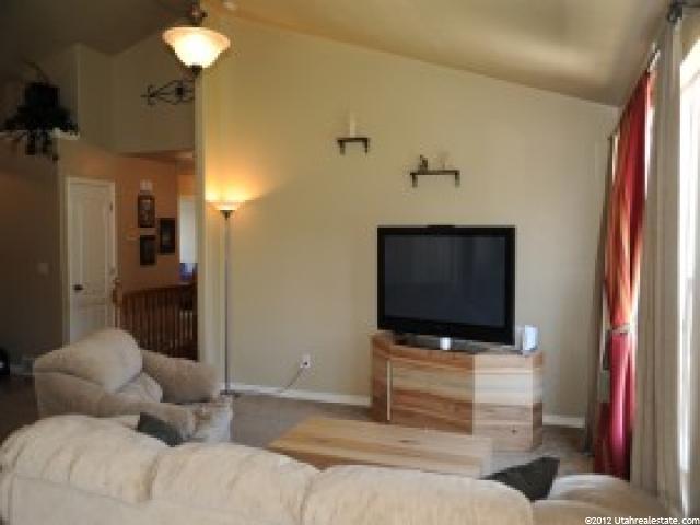4070 S 2725 W, Roy, UT 84067 — photo 4