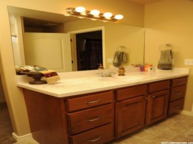 4070 S 2725 W, Roy, UT 84067 — photo 10