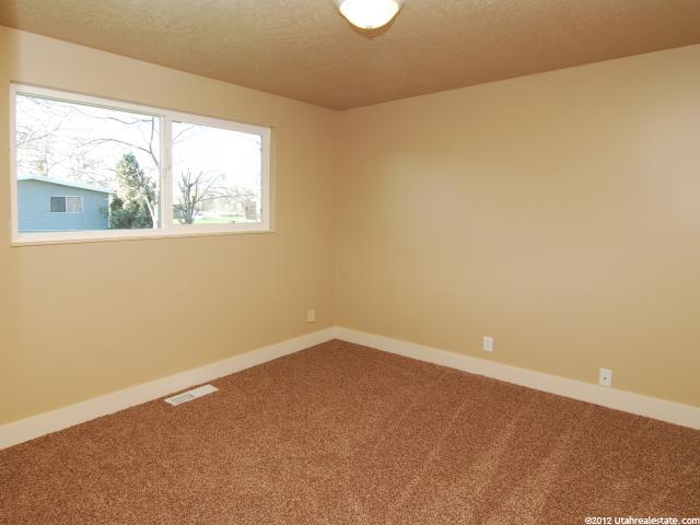 459 W 2575 N, Sunset, UT 84015 — photo 8