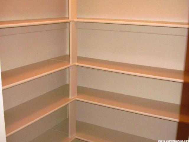 574 W 2125 N, West Bountiful, UT 84087 — photo 9