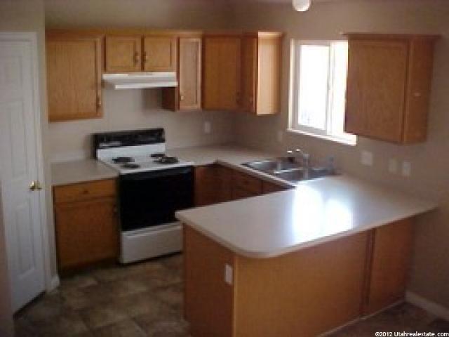 579 W 200 S, Spanish Fork, UT 84660 — photo 3