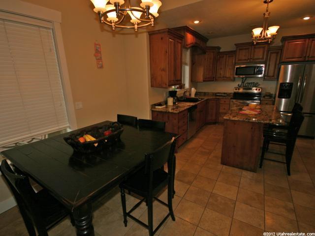 565 E 410 N, Hyde Park, UT 84318 — photo 3
