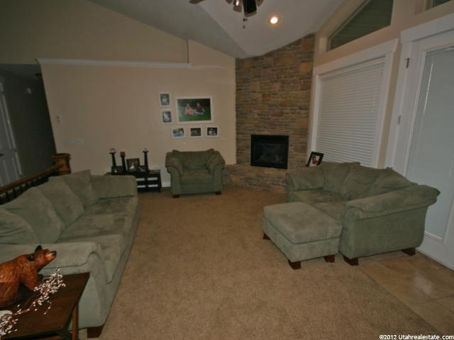 565 E 410 N, Hyde Park, UT 84318 — photo 4