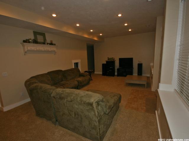 565 E 410 N, Hyde Park, UT 84318 — photo 5