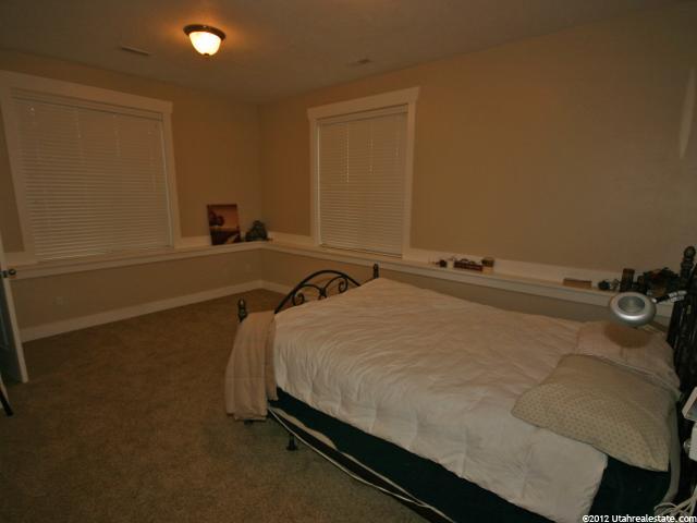 565 E 410 N, Hyde Park, UT 84318 — photo 9