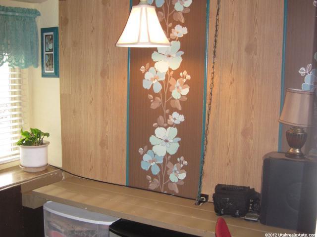296 S Center St, Enterprise, UT 84725 — photo 9