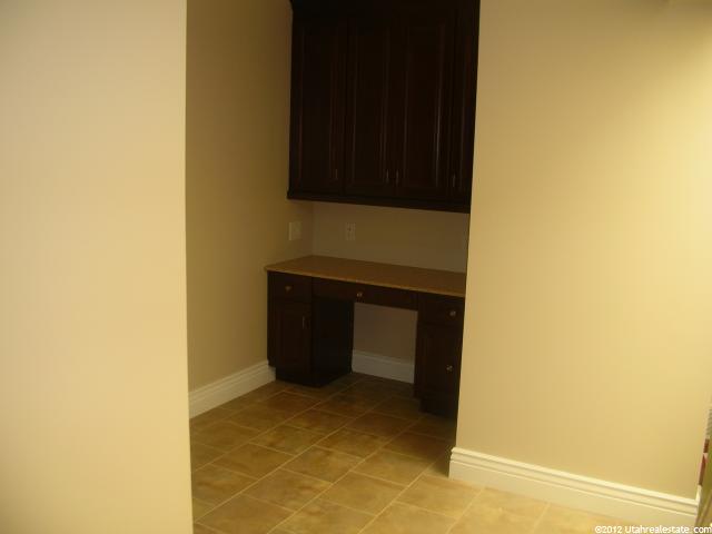 3977 S 2280 E #3977, Holladay, UT 84124 — photo 4