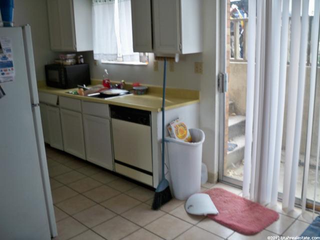 7688 S 375 E, Midvale, UT 84047 — photo 4