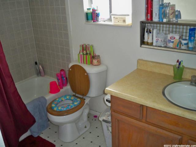 7688 S 375 E, Midvale, UT 84047 — photo 7