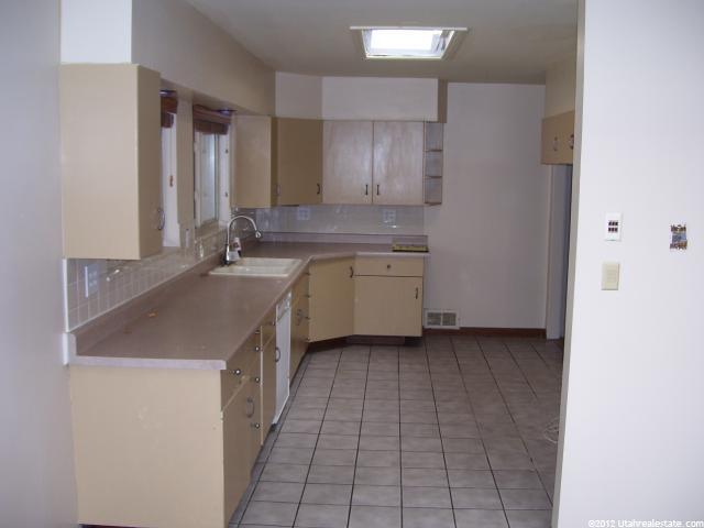 2552 S Buchanan Ave, Ogden, UT 84401 — photo 4