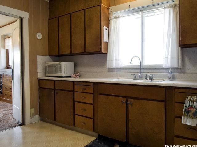 225 S Main St E, Layton, UT 84041 — photo 6