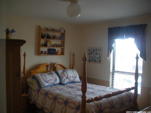 3433 S Dadola Dr, Bountiful, UT 84010 — photo 9