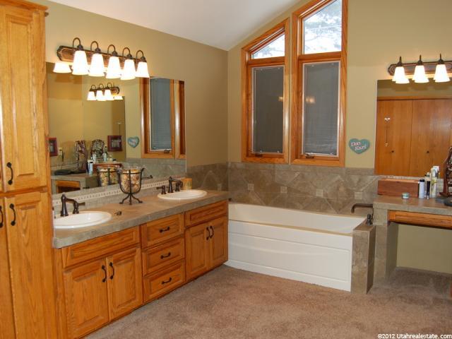 2774 E Robidoux Rd, Sandy, UT 84093 — photo 9