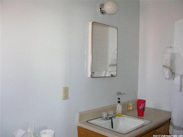 1758 W Gregory Rd, Layton, UT 84041 — photo 2