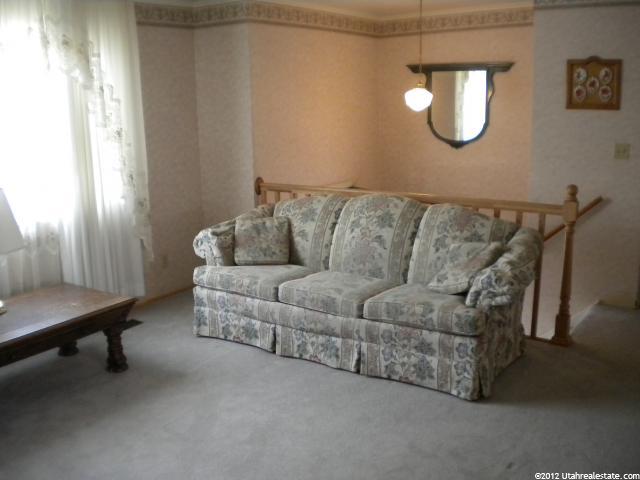677 W 2140 N, Clinton, UT 84015 — photo 2