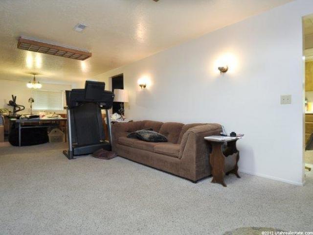 5480 S 3450 W, Roy, UT 84067 — photo 7