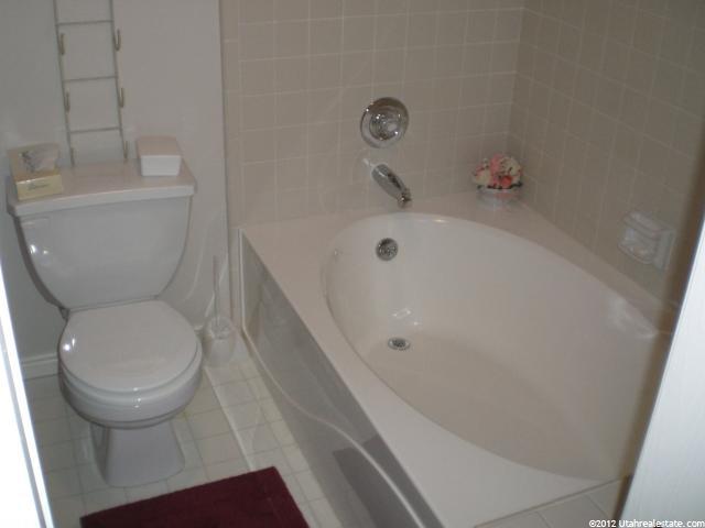 128 W 200 N #128, Centerville, UT 84014 — photo 7