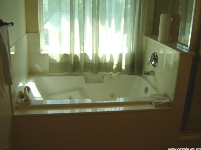 2359 N 1050 W, Clinton, UT 84015 — photo 8