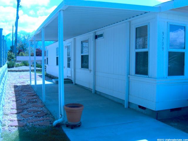 9709 S Moonlight Dr, Sandy, UT 84070 — photo 3