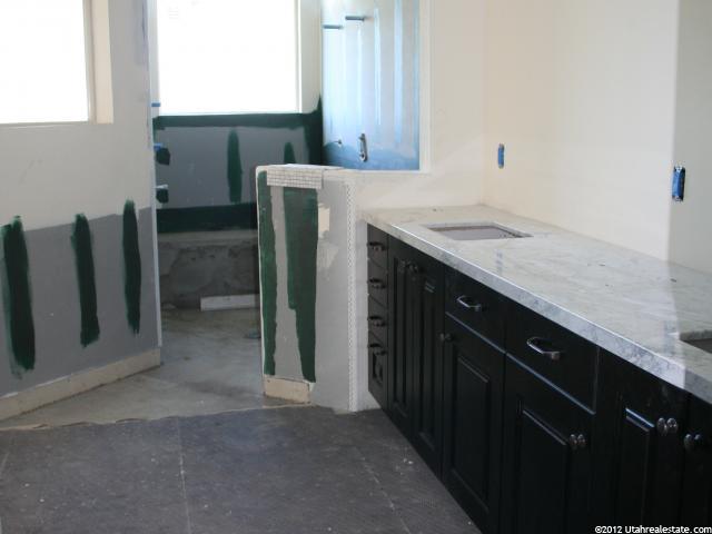 4442 S 2700 E, Holladay, UT 84124 — photo 9