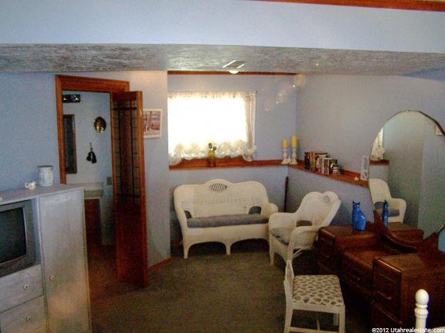 5866 S 2775 W, Roy, UT 84067 — photo 12