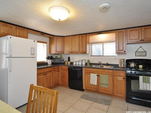 208 Jefferson Ave, Ogden, UT 84404 — photo 3