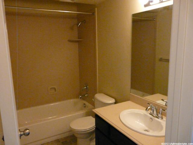 1755 S Demetro Dr E, Clearfield, UT 84015 — photo 4