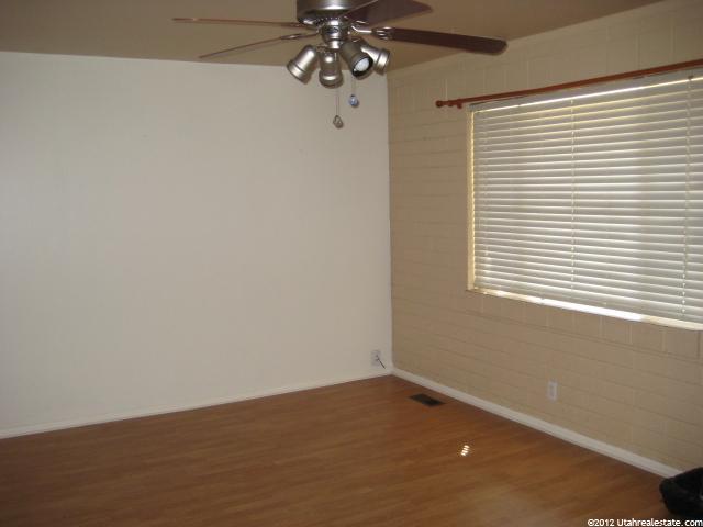 18 S Airlane Dr E, Clearfield, UT 84015 — photo 5