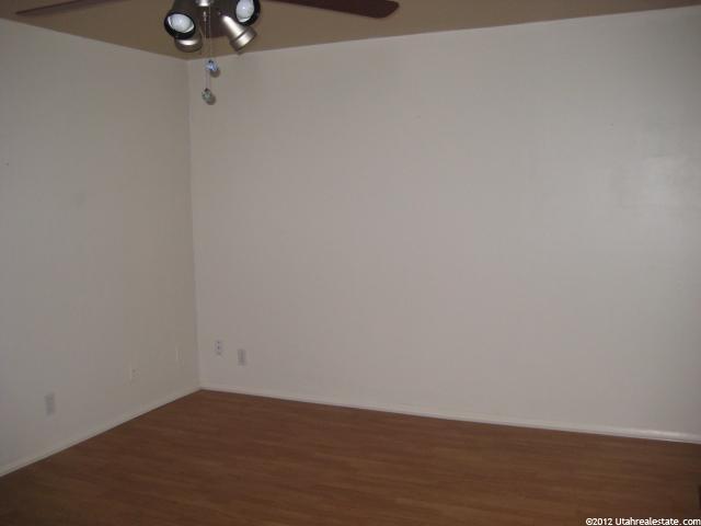 18 S Airlane Dr E, Clearfield, UT 84015 — photo 6