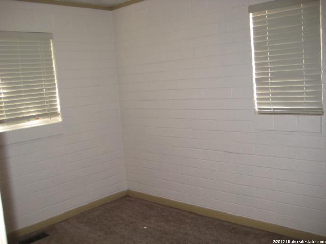 18 S Airlane Dr E, Clearfield, UT 84015 — photo 9