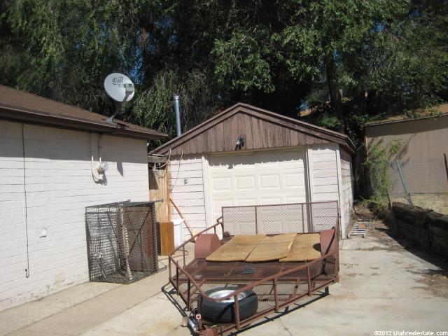 18 S Airlane Dr E, Clearfield, UT 84015 — photo 10
