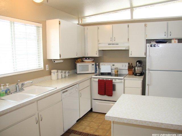 837 E Bourdeaux Dr S, Midvale, UT 84047 — photo 4