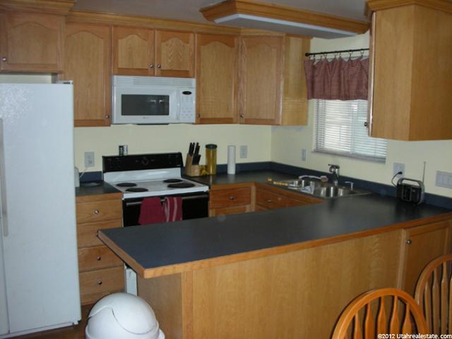 10198 Mount View Dr, Sandy, UT 84070 — photo 3