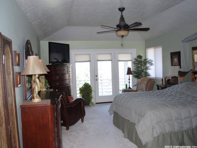5233 S Ridgedale Dr E, Ogden, UT 84403 — photo 4