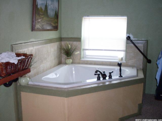 1186 S 500 E, Kaysville, UT 84037 — photo 10